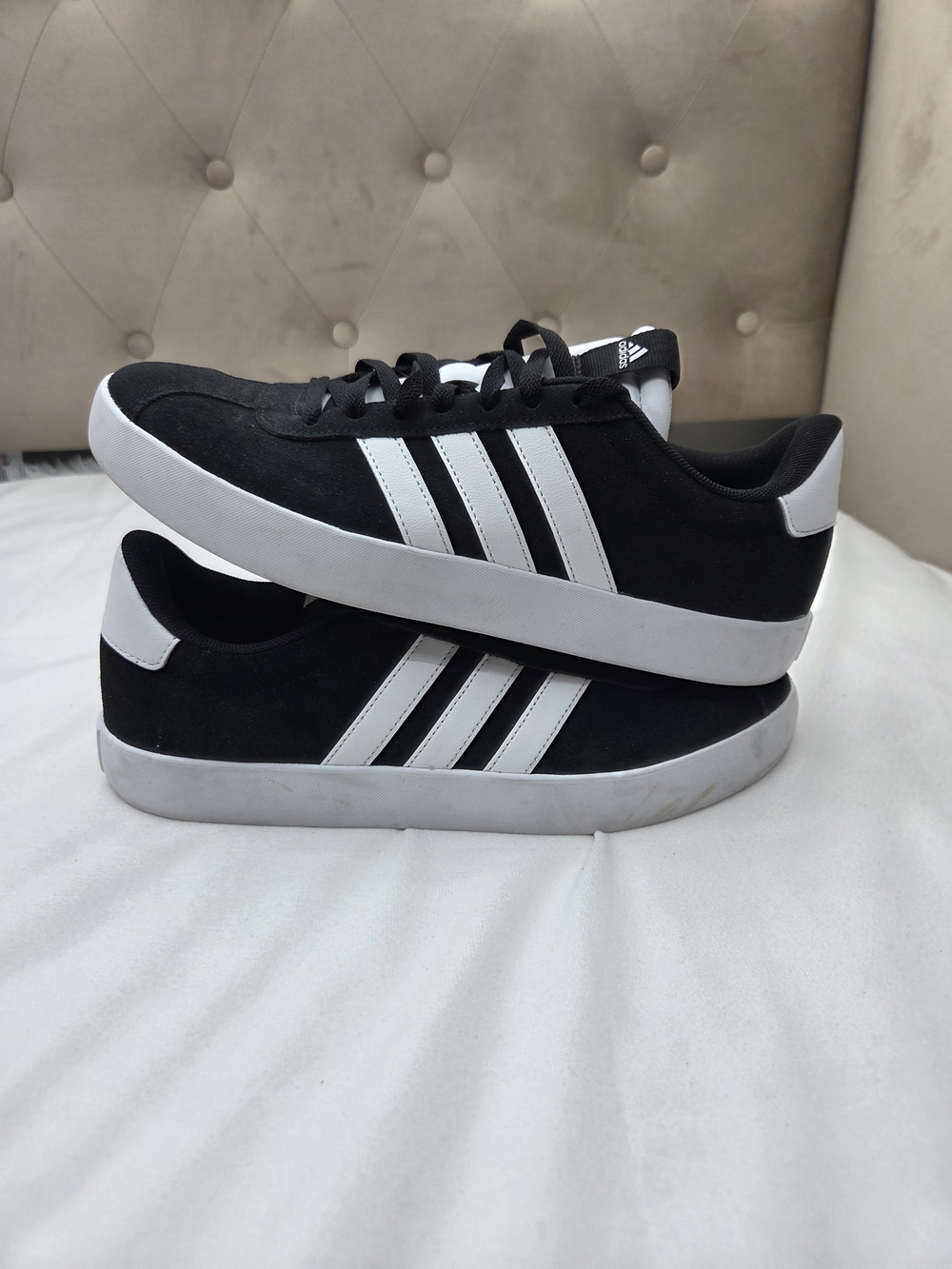 adidas Men’s Black White Suede Low Top Sneakers Shoes Size 9